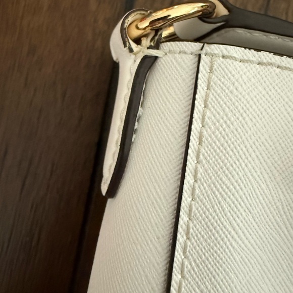 Michael Kors Jet Set Travel Small Messenger Bag - Picture 12 of 12